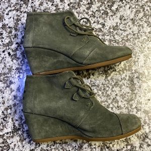 Tom suede booties size 8
